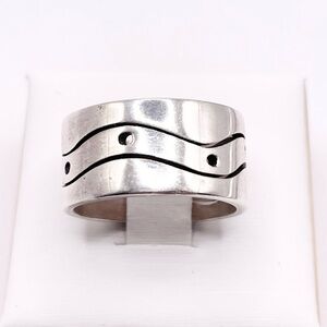 Size 7 Sterling Silver Modernist Wave Band Ring